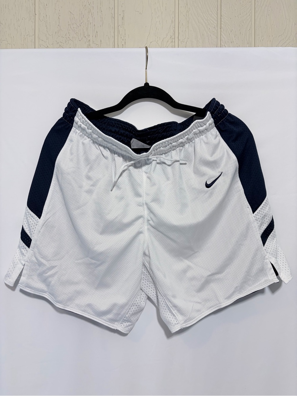 NWT Nike Women's Basketball Shorts Size L